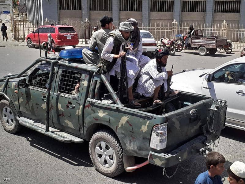اقتربت من العاصمة.. مدن أفغانستان تتساقط في قبضة طالبان