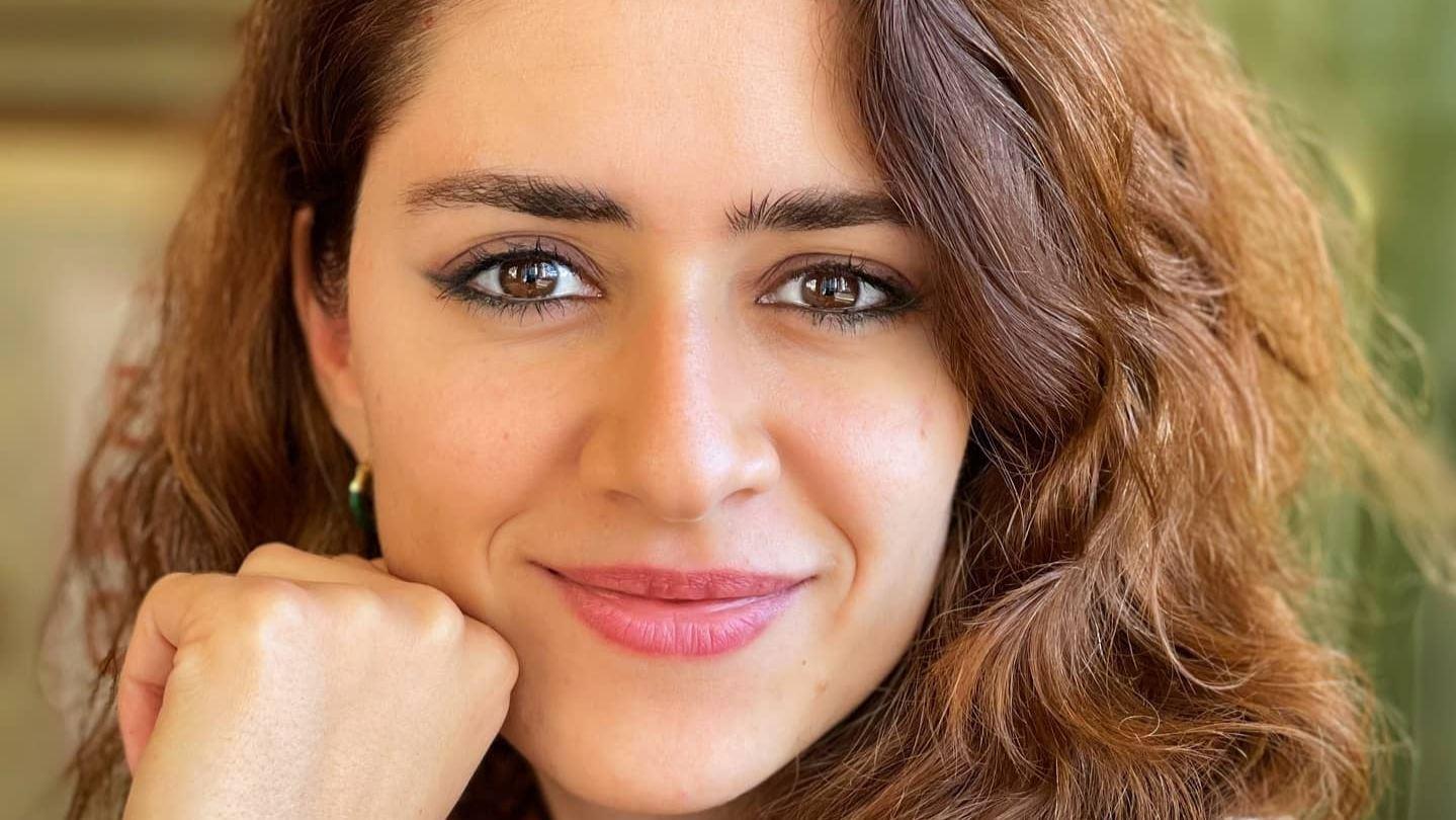 يارا فارس لـ"النهار": "منزلي مُحطّم إلى الآن... نازلين على جهنم"
