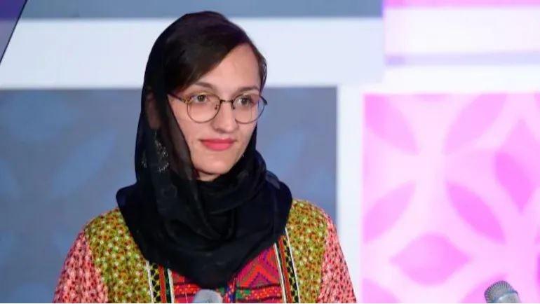 الأفغانية ظريفة غفاري تخشى الموت على يد "طالبان"... "أجلس هنا بانتظار قدومهم"