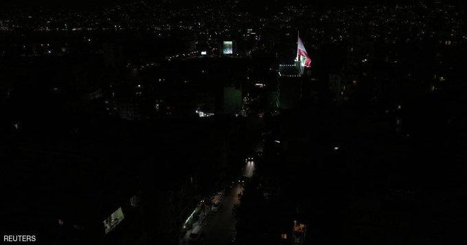 لبنان يقضي ليله في الظلام