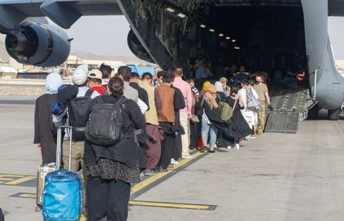 إجلاء 188 شخصا في أول رحلة كندية من كابول منذ سيطرة طالبان على السلطة