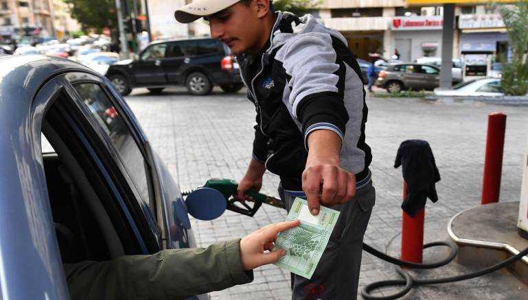 بوادر انفراج لأزمة المحروقات.. وباخرة مازوت تصل الأسبوع المقبل