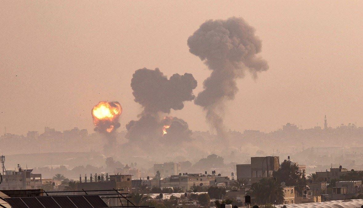 اسرائيل تقصف غزة بعد اشتباكات جرح خلالها عشرات الفلسطينيين