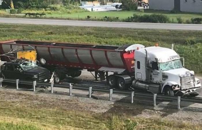 حادث مروري مروع يسفر عن مقتل شخصين في أوتاوا