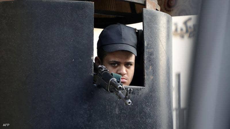 مصر.. حلاق يقتل شقيقه ويقطع جثته لأجزاء ويلقيها في القمامة