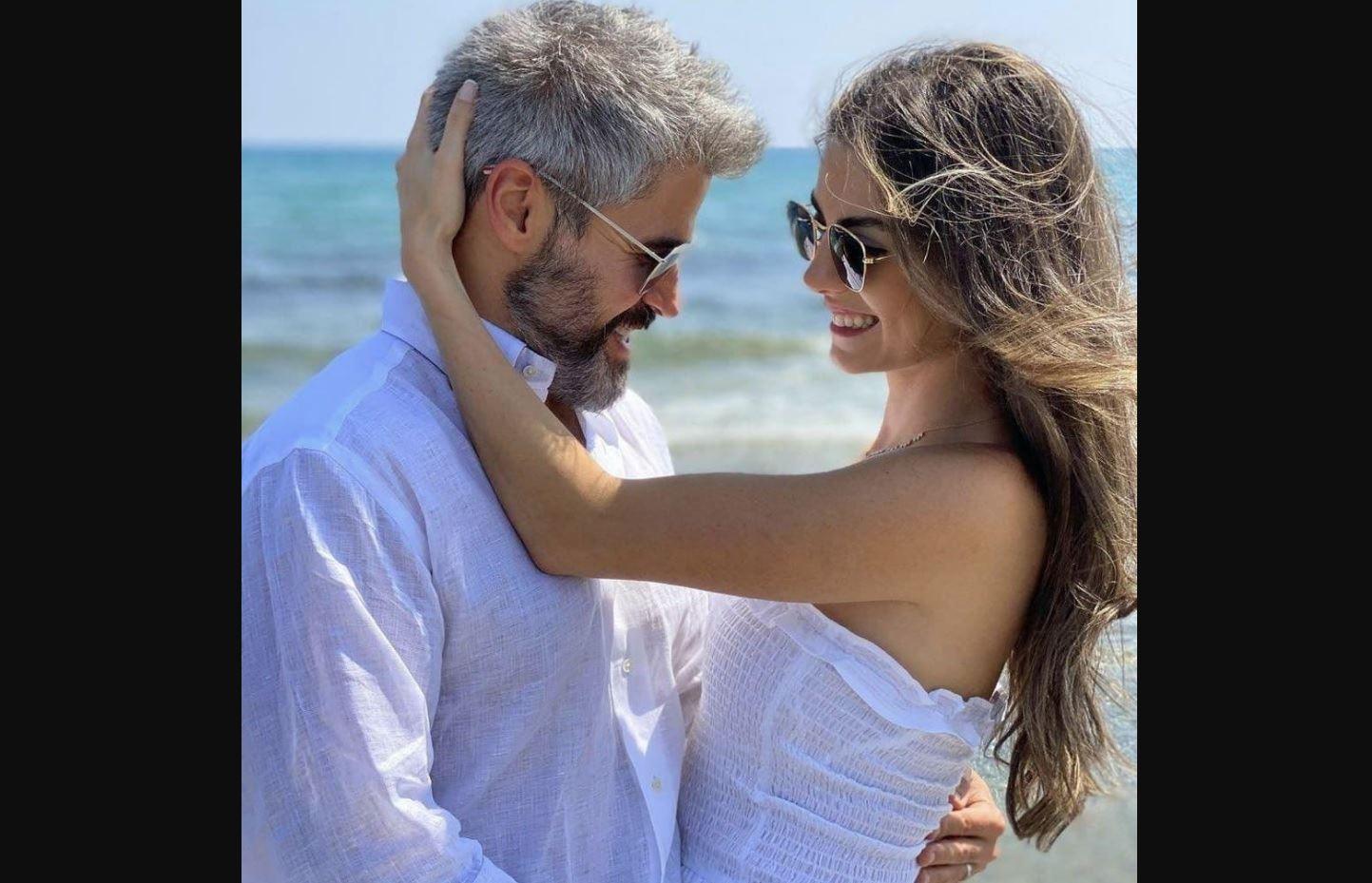 نبيل عجرم عريساً في قبرص... وشقيقته نانسي تُحيي زفافه في لبنان