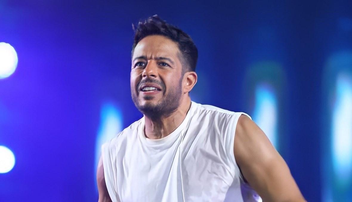في أولى حفلاته بالساحل الشمالي... محمد حماقي يشعل المسرح بأغاني ألبومه الجديد