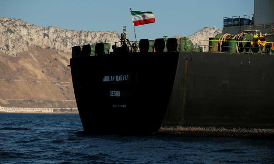 طهران: طالما استمر الطلب سنستمر بإرسال المحروقات إلى لبنان