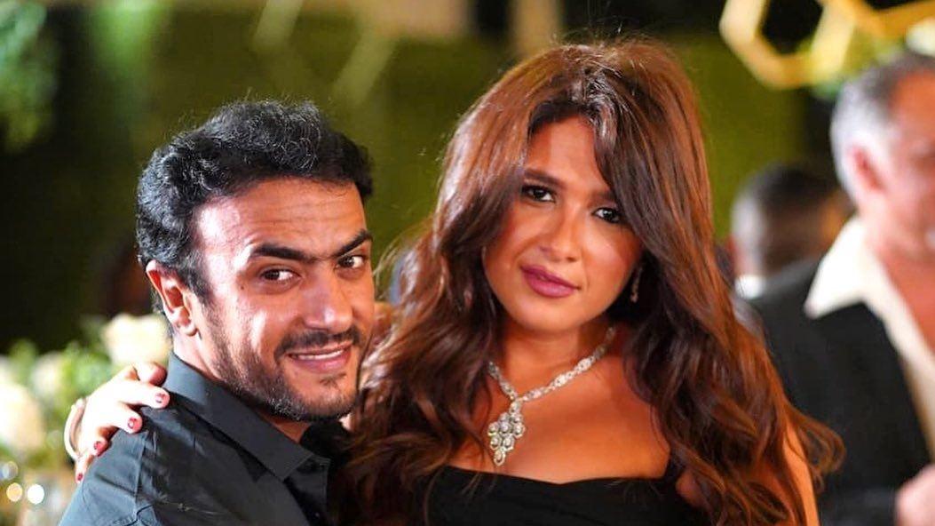 أحمد العوضي يتوجّه إلى سويسرا لدعم ياسمين عبد العزيز في رحلة علاجها