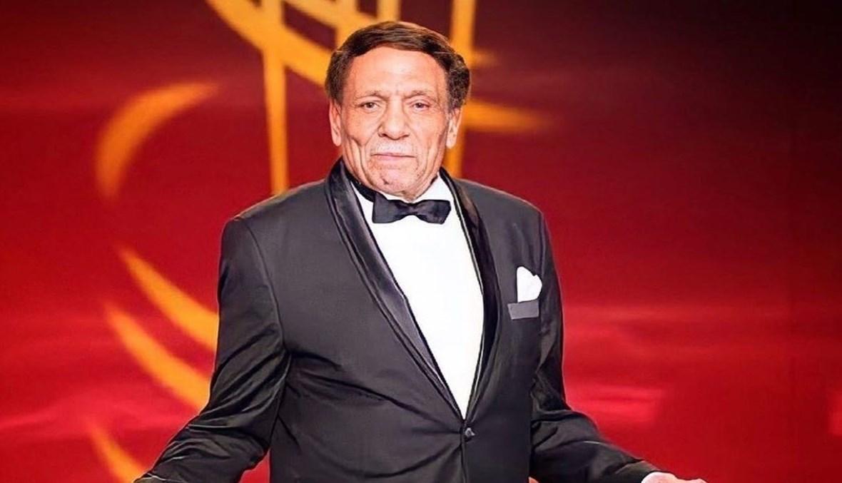 "شاهد ماشفش حاجة"... هل تنبأ عادل إمام بكورونا منذ 45 عاماً في مسرحيته؟