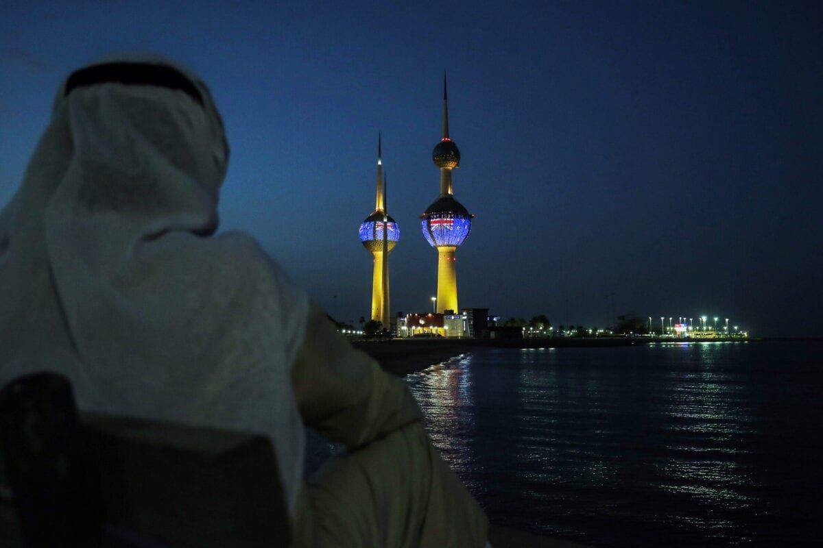 الكويت تطرد السفير اللبنانيّ: حريصون على المقيمين