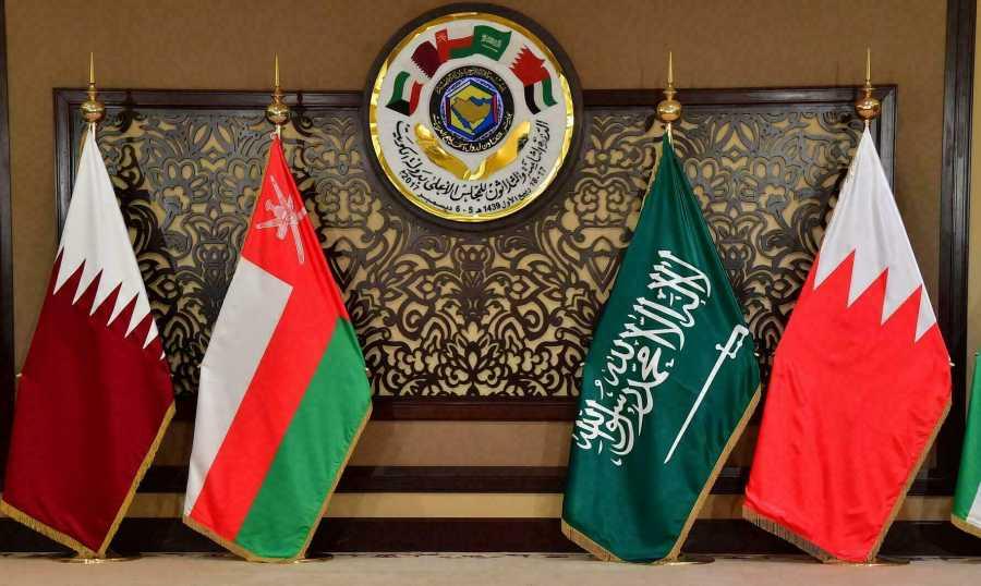 بعد السعودية والبحرين والكويت.. الإمارات تسحب دبلوماسييها من لبنان