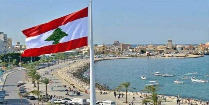 على لبنان الاختيار… الحضن العربي أو المحور الإيراني!
