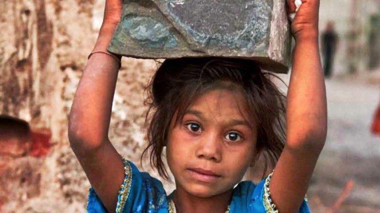 البابا فرنسيس يوجه رسالة إلى منظمة الفاو لمناسبة مؤتمر حول عمالة الأطفال في قطاع الزراعة