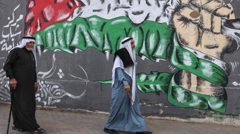      A  A الفلسطينيون يطالبون بريطانيا بالاعتراف بـ«الدولة» كاعتذار عن «وعد بلفور» الجامعة العربية و«التعاون الإسلامي» تدعمان مطالبهم