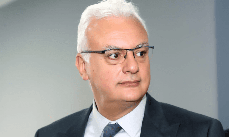 وزير الاتصالات يطمئن اللبنانيين