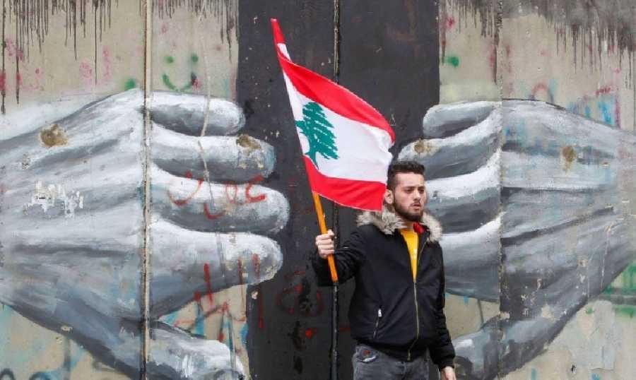 "الحزب" يستغل "زلة" قرداحي ودعوات الغرب لا تجد أذاناً صاغية