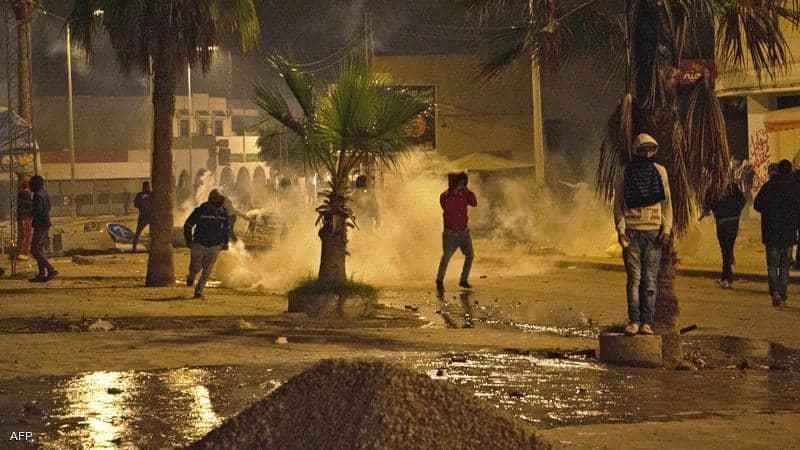 تحريض وتأجيج.. إخوان تونس "يصبون الزيت على نار عقارب"