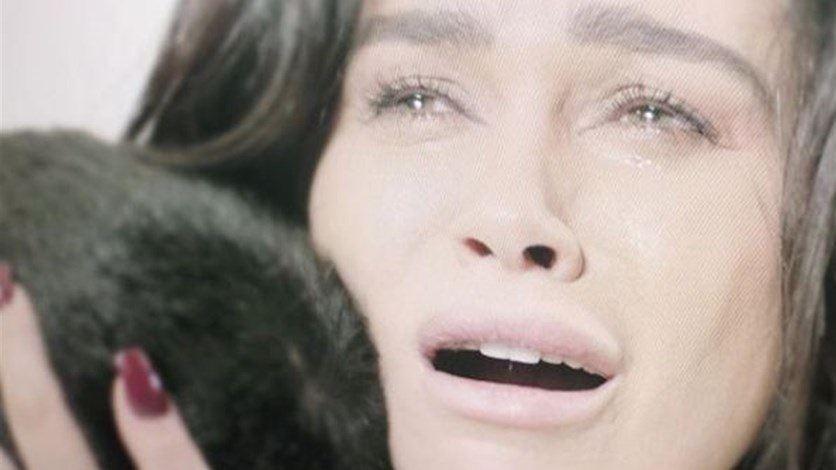 نادين الراسي مصدومة بفاتورة مولد الاشتراك: "كيف حال الجميع"