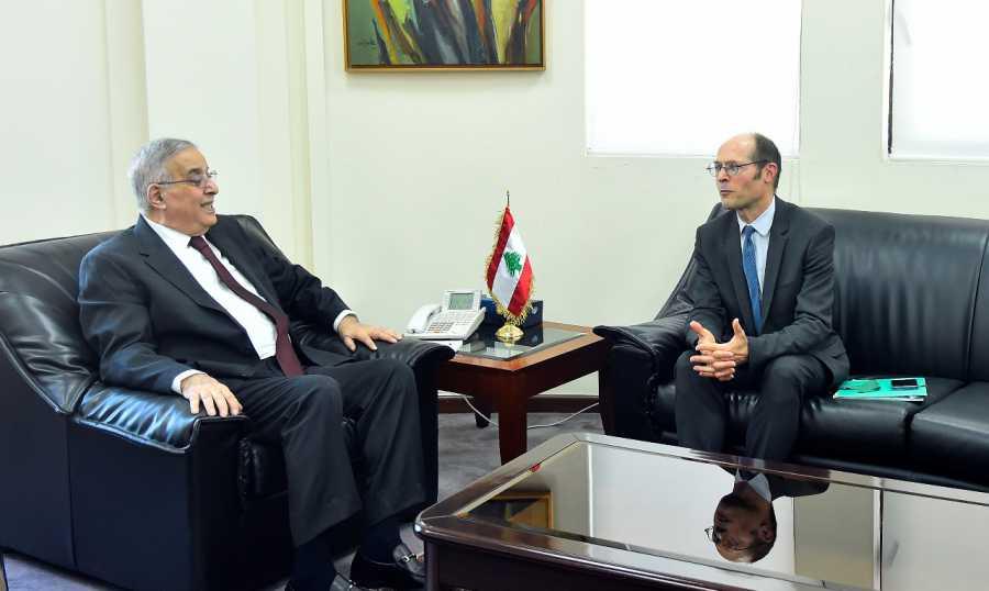 بوحبيب يلتقي دي شاتر.. المسؤول الاممي: الحكومة تعيش في عالم خيالي