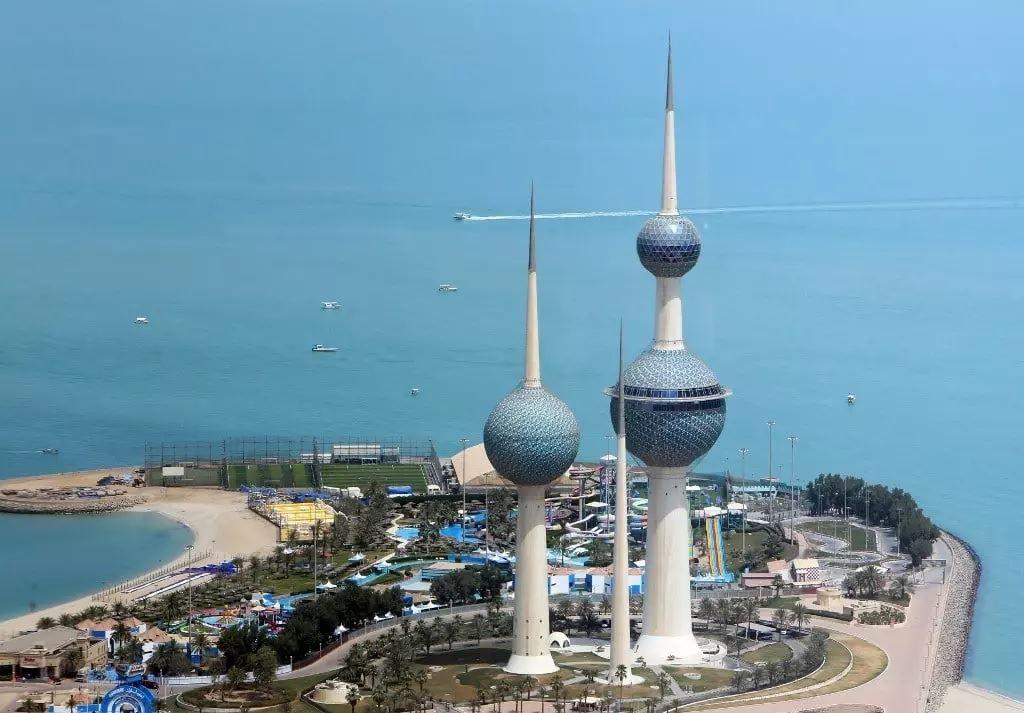 صحيفة كويتية: وقف تحويل الأموال الخيرية من الكويت إلى لبنان