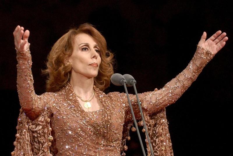 فيروز في عيدها الـ86.. عودة إلى "سيلفي" العام وماضيها العصي على النسيان