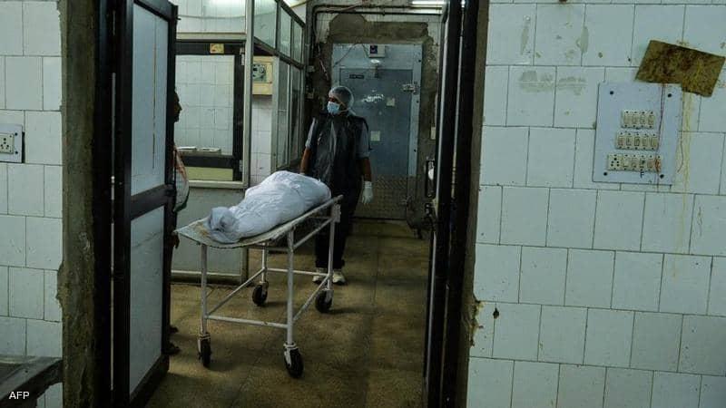 ساعات بالمشرحة.. يكتشفون أنه لا يزال حيا بعد إعلان وفاته