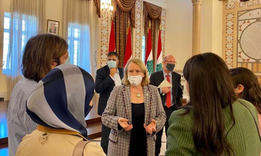سفيرة بريطانيا لقمة العمل المناخي انهت زياتها للبنان: البلد يحتاج الى اصلاحات عاجلة