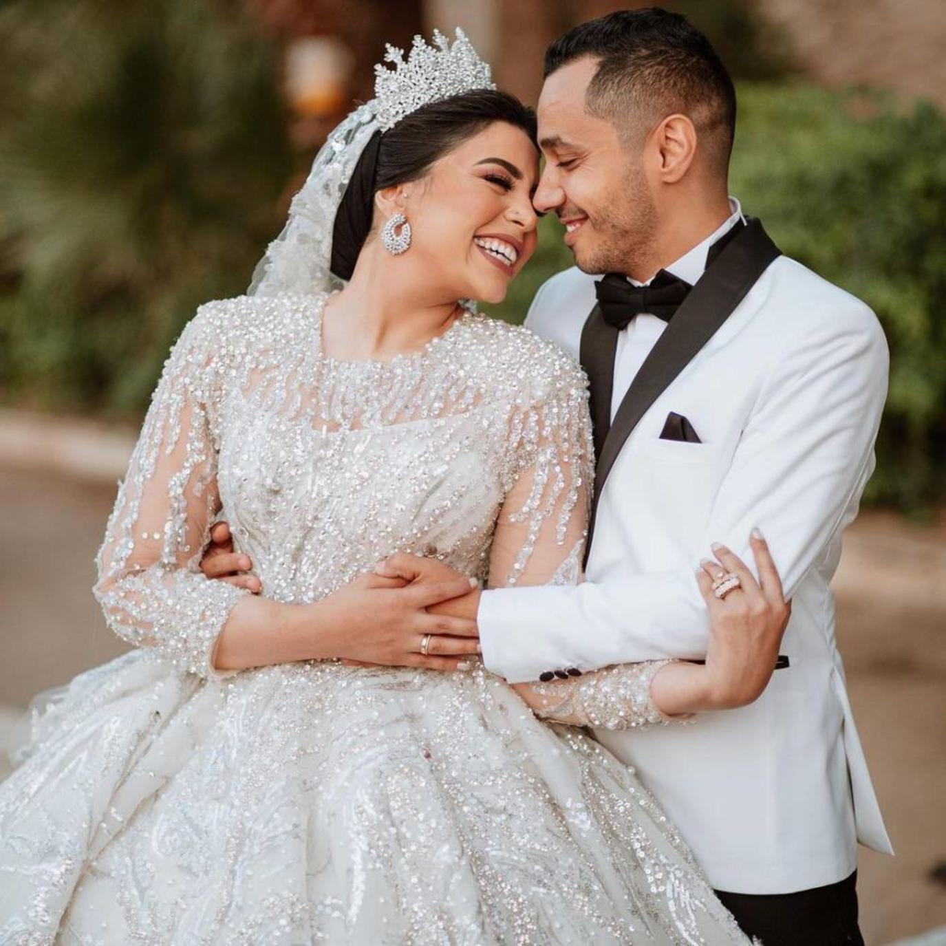 البلوجر آية مكرم تعتذر من عريسها بعد فيديو فرحتها الهستيرية بتامر حسني: الناس كسرت فرحتي