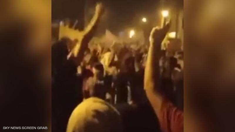احتجاجات المياه في إيران.. اشتباكات بين الشرطة ومتظاهرين