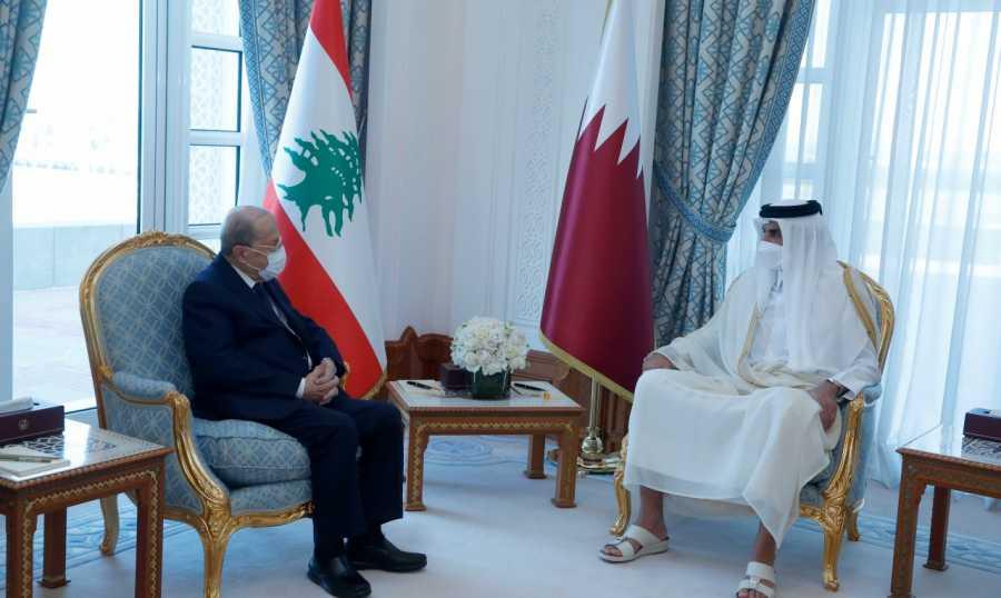 عون في قطر لتطوير العلاقات ودعم لبنان.. التمديد مش وارد ولا أتدخل في القضاء