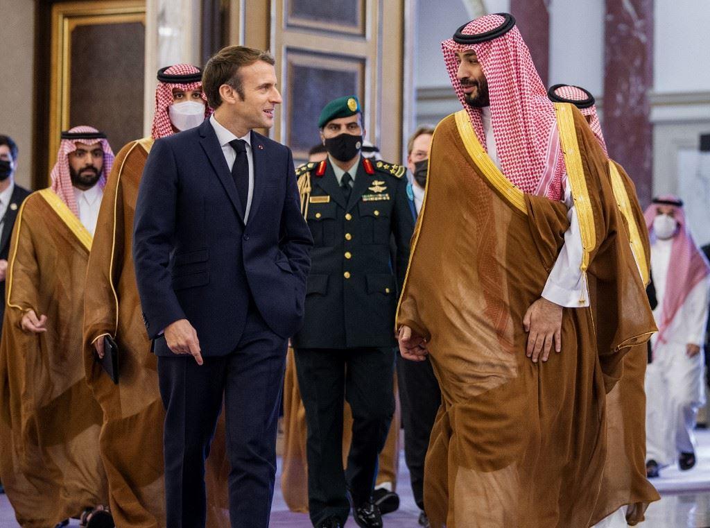 هل رفض بن سلمان أن يتصل ماكرون بعون من جدة؟