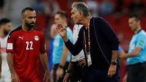 كيروش ساخرا: لاعبو منتخب مصر والأهلي "لا يطيرون"