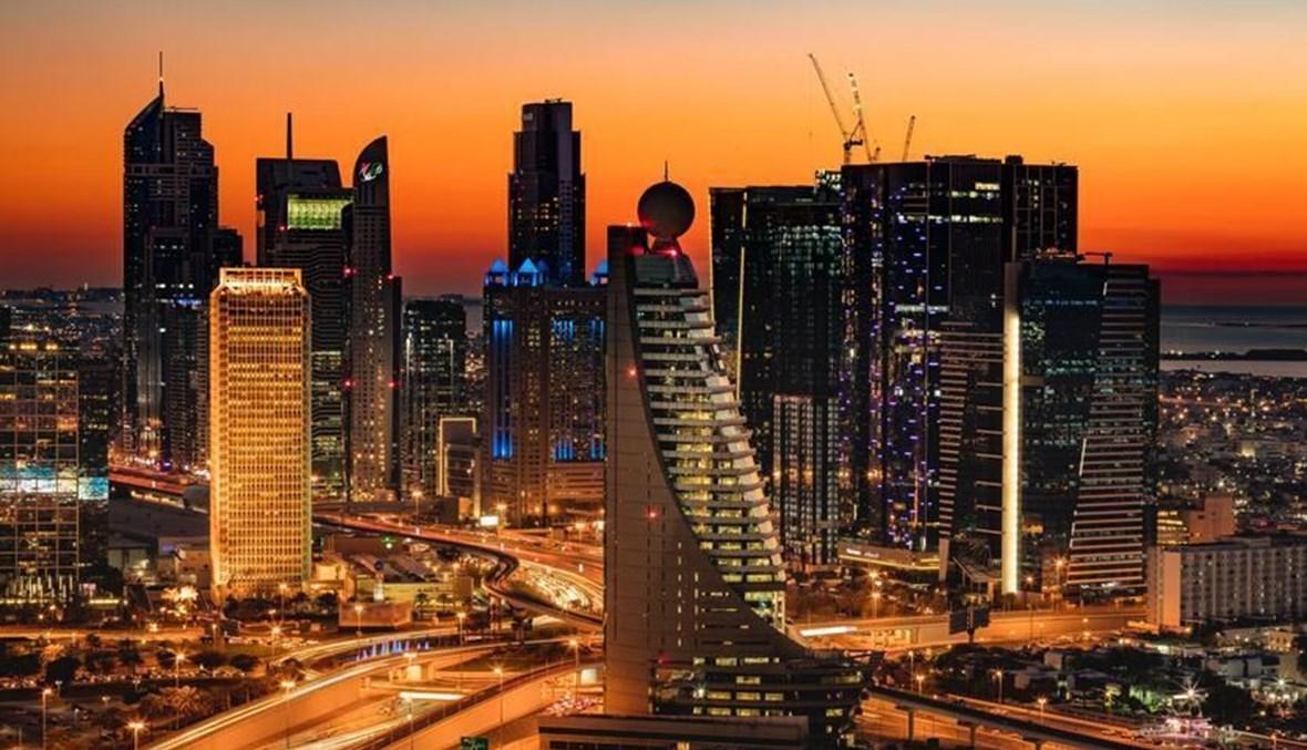 الإمارات تقصر دخول جميع الجهات الحكومية على المطعمين ضد كورونا