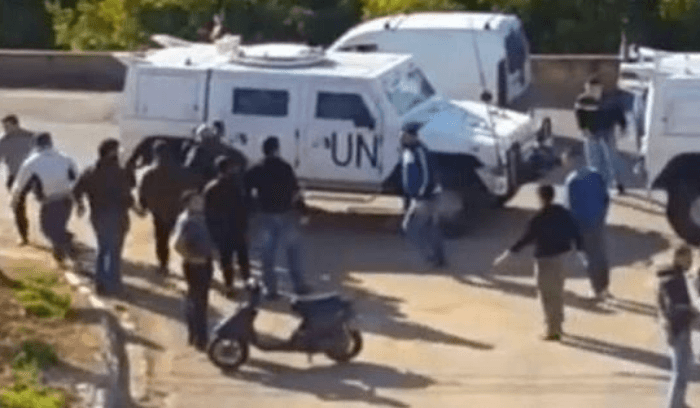 بعد اشكال وتكسير لآليات لليونيفيل في "شقرا" الجنوبية.. كانديس آرديل: ندعو السلطات اللبنانية لاجراء تحقيق