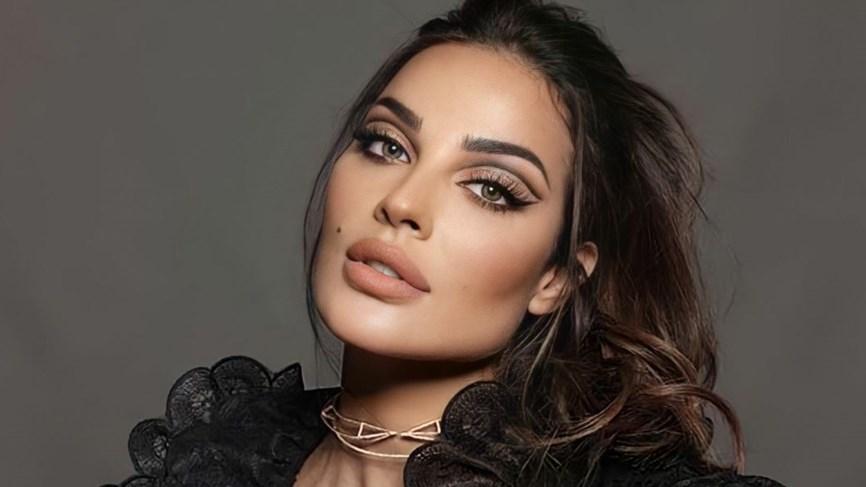 نادين نسيب نجيم توجه رسالة ميلادية لجمهورها "ميلاد مجيد من ماما نادين"