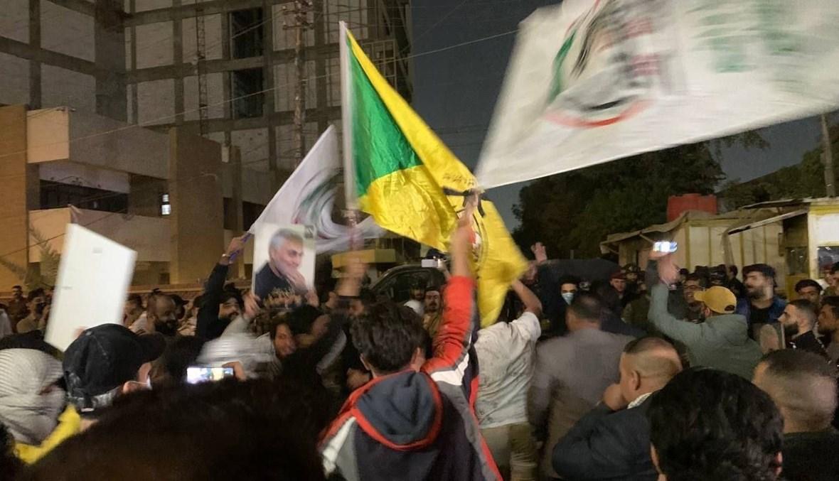 بسبب تغريدة... محتجون يحرقون مقر الحزب الديموقراطي الكردستاني وسط بغداد