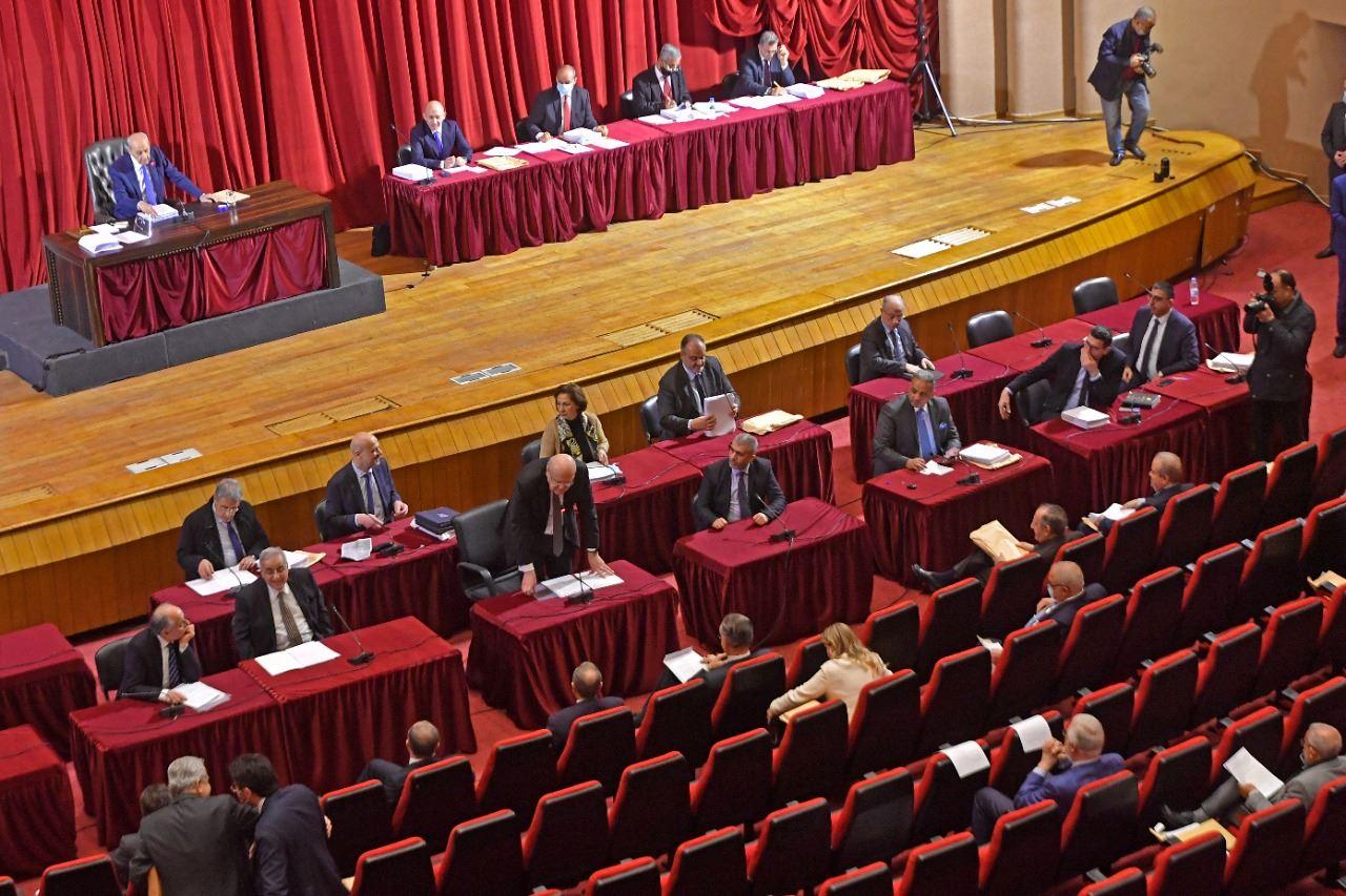 ميقاتي يطلب تحويل الجلسة إلى عامة وطرح الثقة بالحكومة... برّي: "مش فاضي لهشغلة"