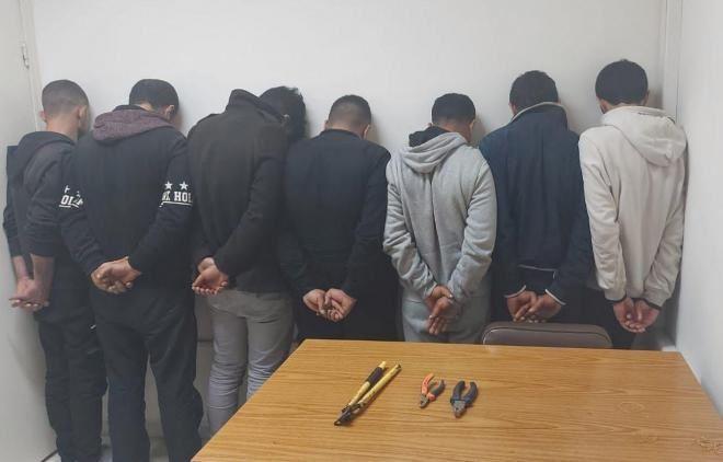 توقيف عصابة لسرقة الأسلاك الكهربائية عن الشبكة من المشرف إلى الرميلة