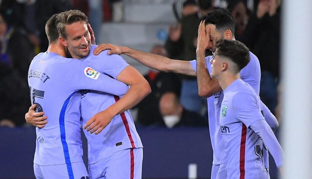 برشلونة "المتعثر" على أرضه قارياً لحجز مقعده في نصف نهائي الدوري الأوروبي