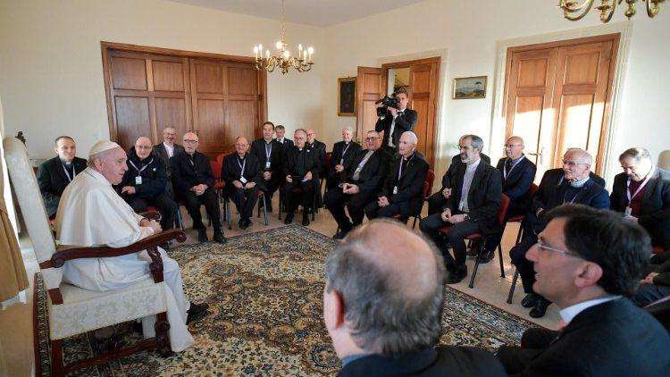 المجلة اليسوعية La Civiltà Cattolica تنشر حوار البابا فرنسيس مع اليسوعيين في مالطا