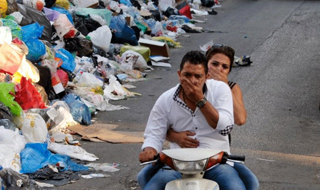 لا خبز اليوم.. والنفايات تهدّد الشوارع!