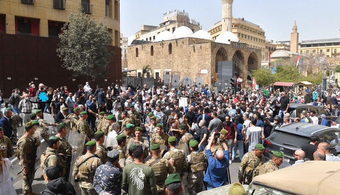 الجلسة المشتركة لمناقشة "الكابيتال كونترول" تفقد نصابها... اعتصام للنقابات وإشكالات في ساحة النجمة