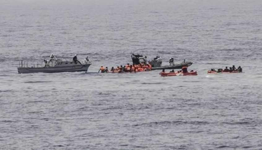 عملية الانقاذ والبحث عن مفقودين جراء غرق مركب متواصلة قبالة شاطئ طرابلس