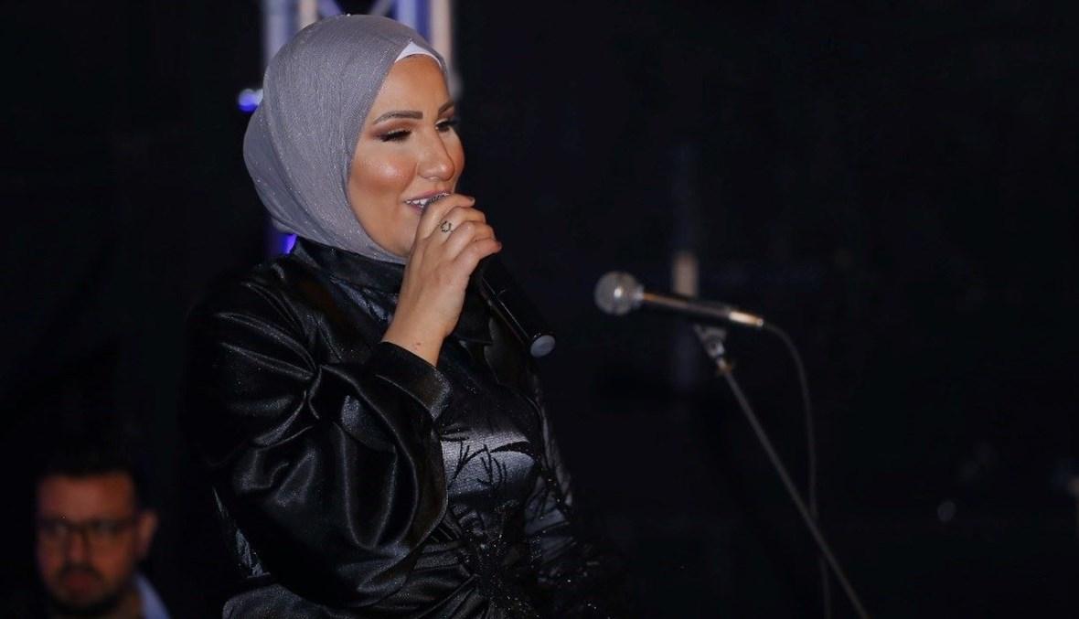 نداء شرارة: أخلع الغناء ولا أخلع حجابي