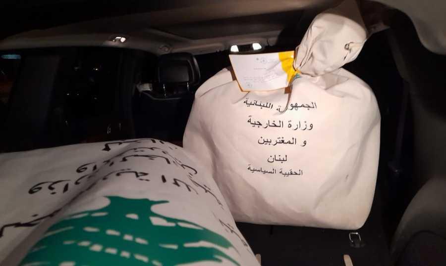 بدء وصول صناديق اقتراع المغتربين إلى لبنان.. سفير لبنان في إيران: الإنتخابات كانت جيّدة