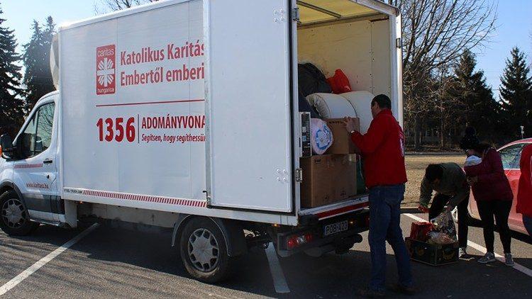 أمين سر مجلس أساقفة المجر يحدثنا عن تضامن الكنيسة مع النازحين الأوكرانيين