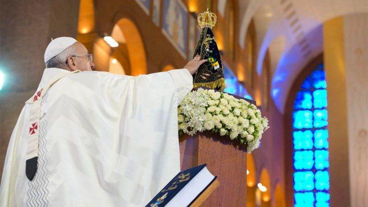 الاحتفال في أباريسيدا بالذكرى الخامسة عشرة للمؤتمر العام الخامس لمجلس أساقفة أمريكا اللاتينية