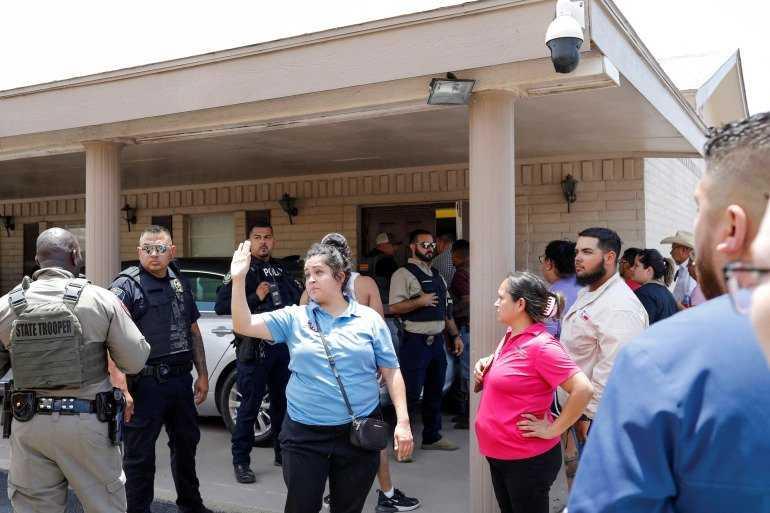 هجوم دامٍ في مدرسة ابتدائية في تكساس:مراهق يقتل 21 شخصاً بينهم 19 طفلاً وبايدن يهاجم "حيازة الأسلحة"