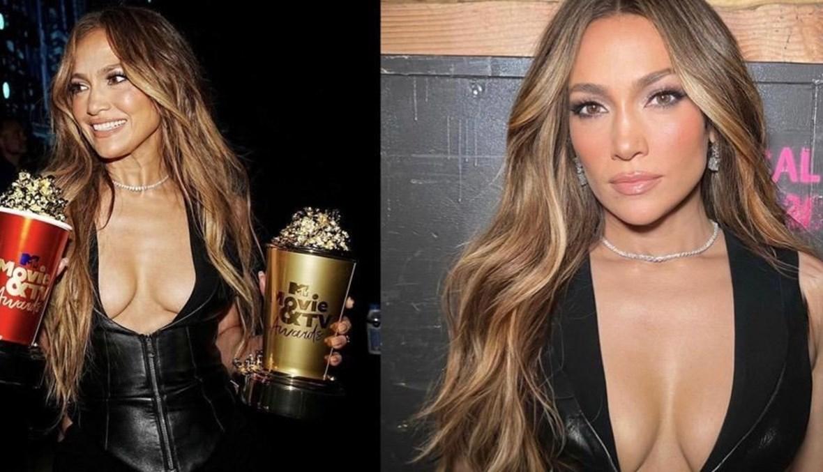 جينيفر لوبيز تتألق بالأسود الجريء في حفل جوائز "أم تي في" للسينما والتلفزيون MTV Movie & TV Awards